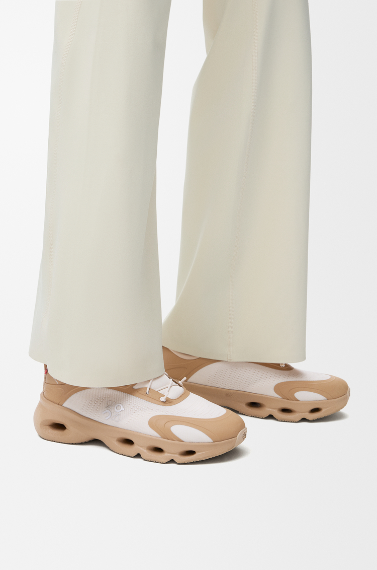 LOEWE Cloudsolo sneaker Dark Sand/Cream