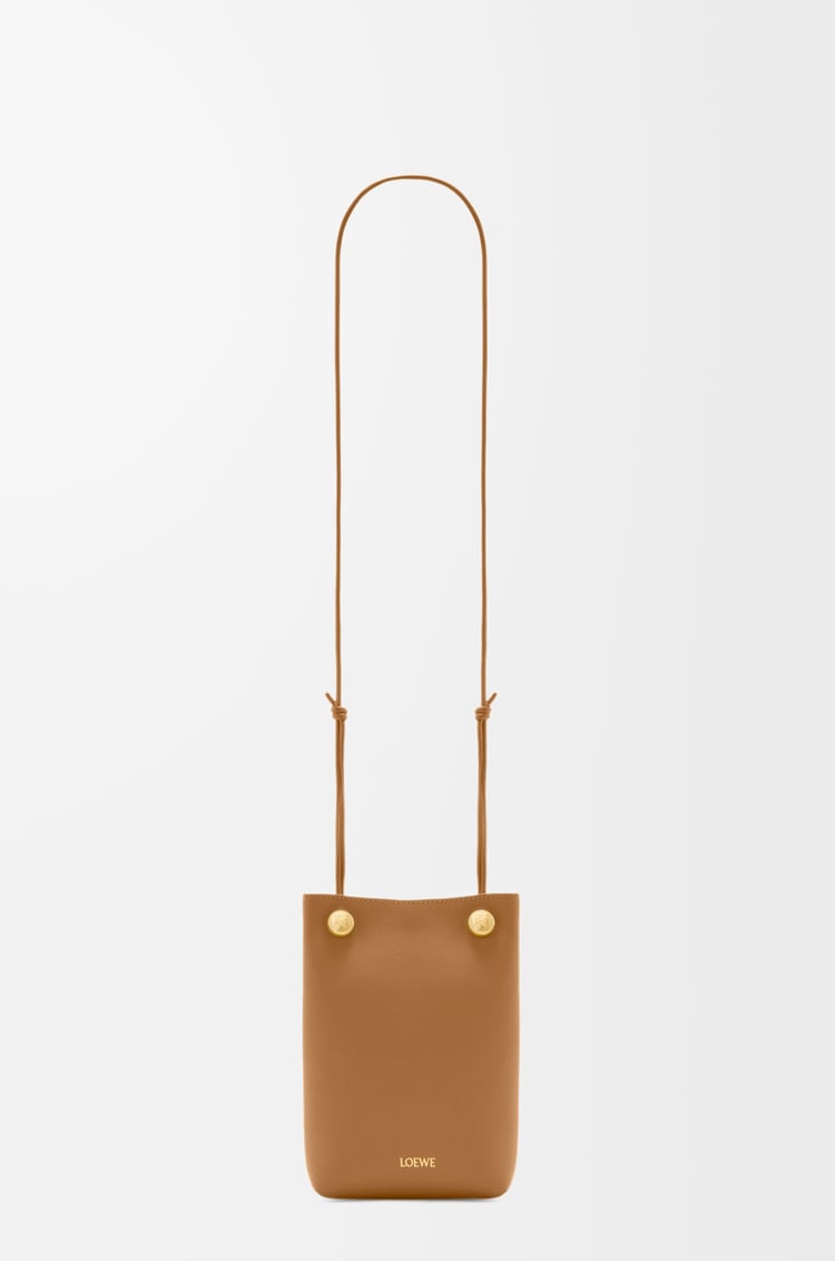 LOEWE Pebble pouch in smooth calfskin Oak