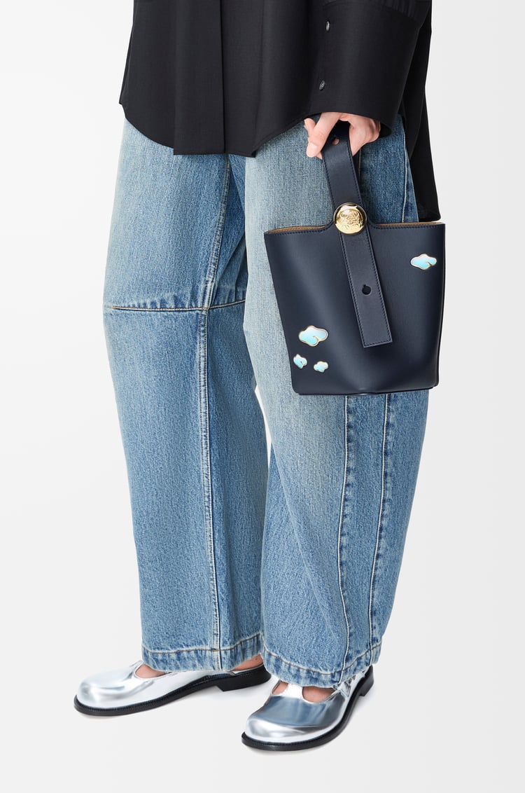 LOEWE ペブル バケットバッグ ミニ（ナパカーフ） Dark Ink