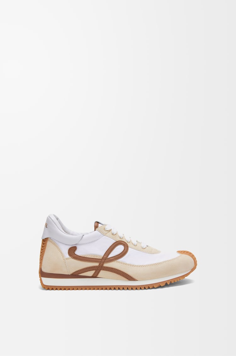 LOEWE Zapatilla Flow Runner en nailon y ante Chocolate/Casi Óptico