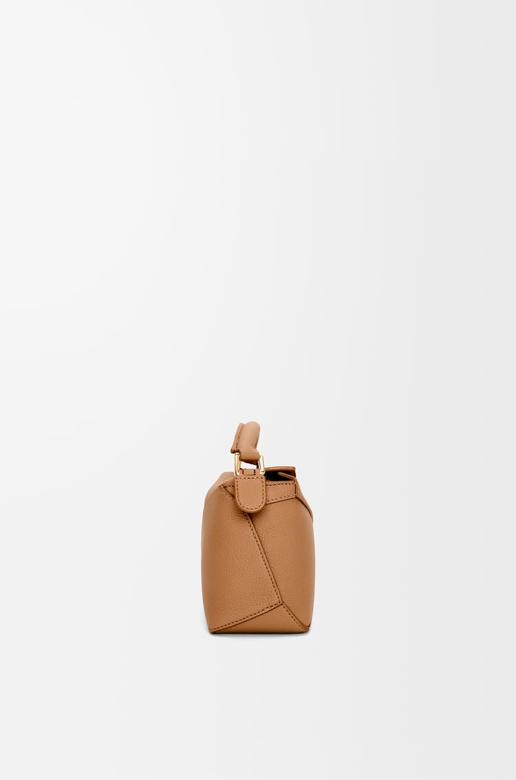 LOEWE Bolso Puzzle mini en piel de ternera Toffee