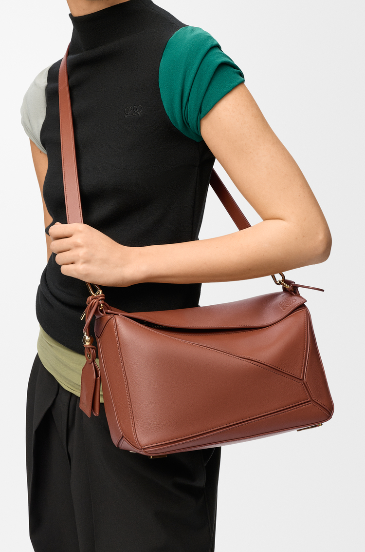 LOEWE Medium Featherlight Puzzle bag in nappa lambskin Pecan