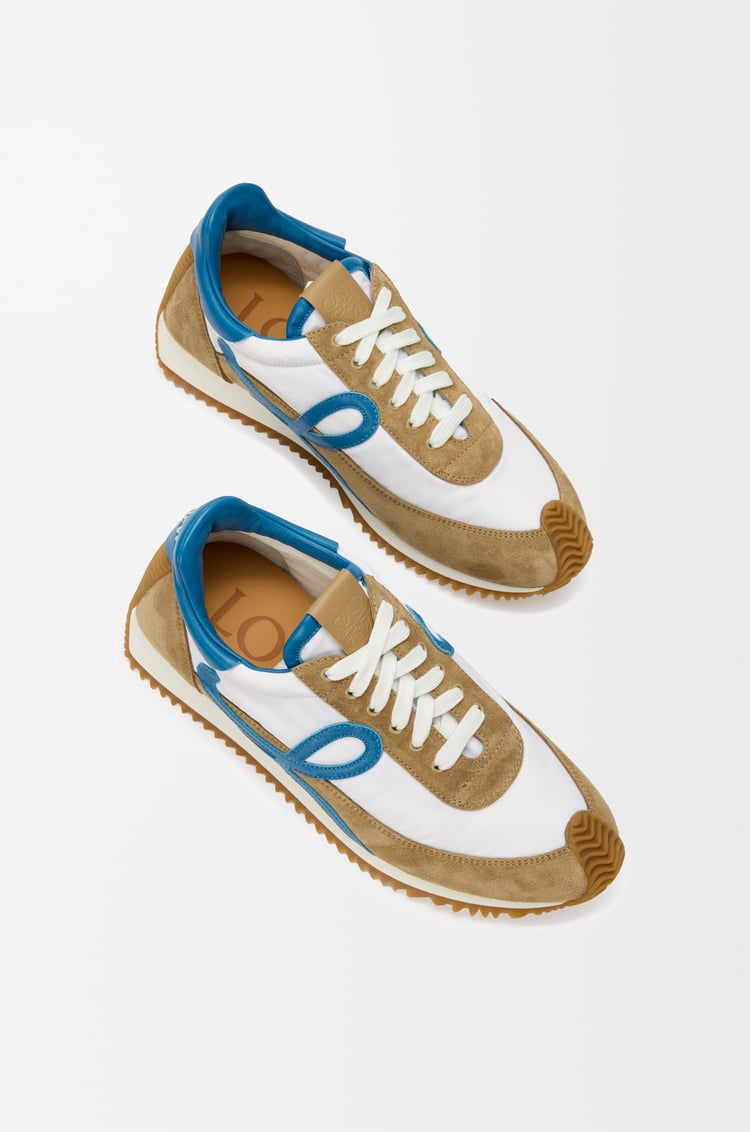 LOEWE Zapatilla Flow Runner 2.0 en nailon y ante Arena/Azul/Blanco
