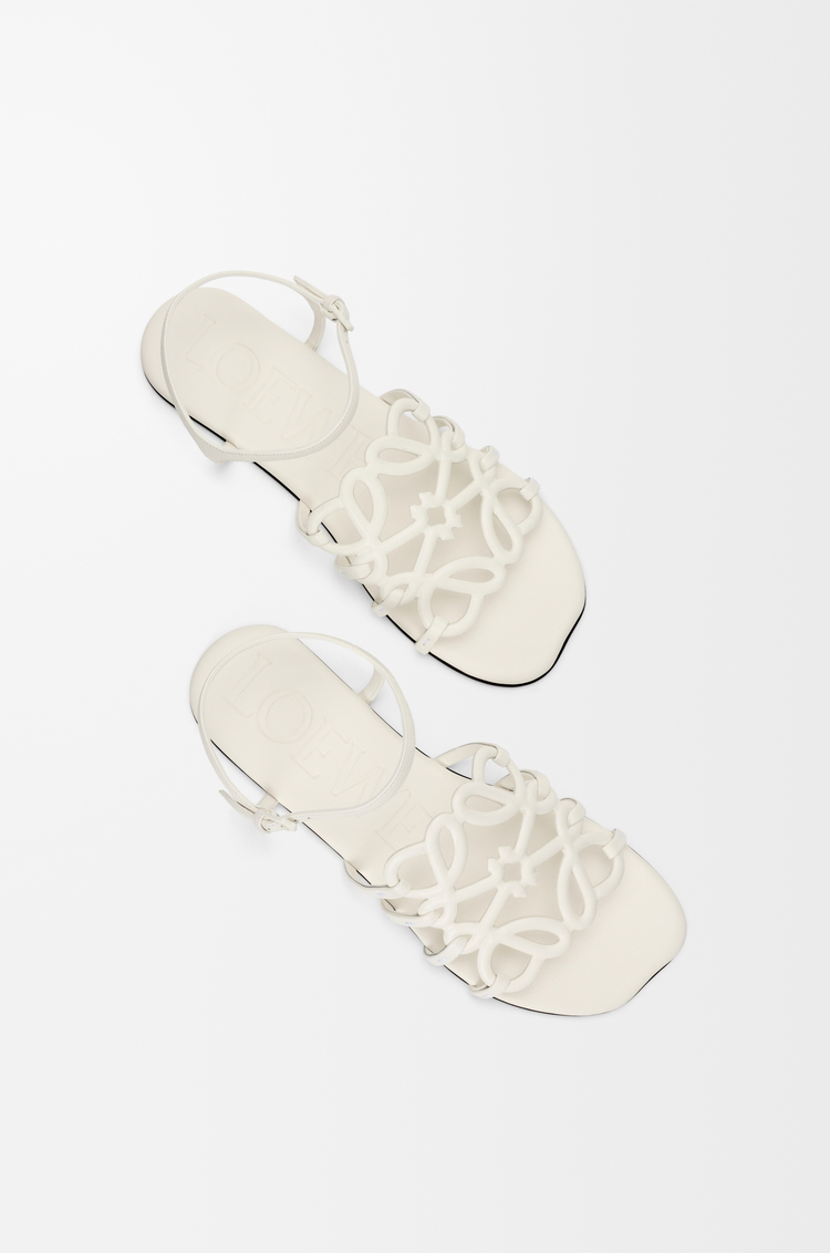 LOEWE Petal Anagram 小牛皮涼鞋 白色