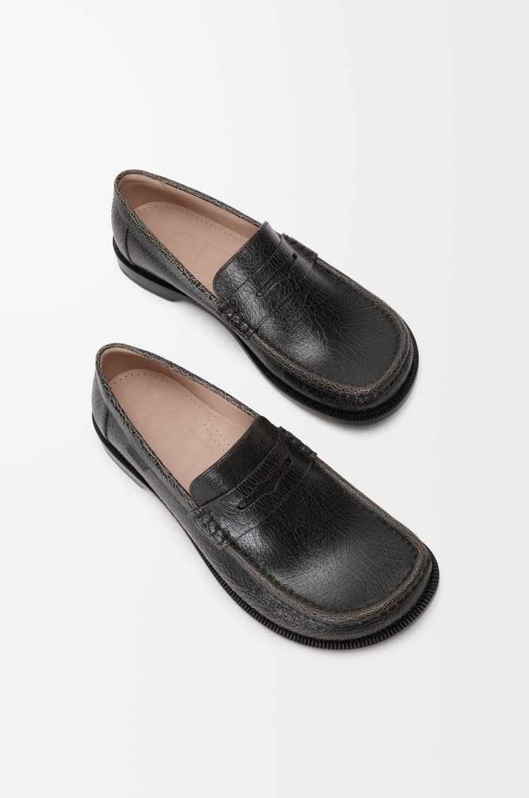 LOEWE Campo loafer in cracked calfskin Black/Cream