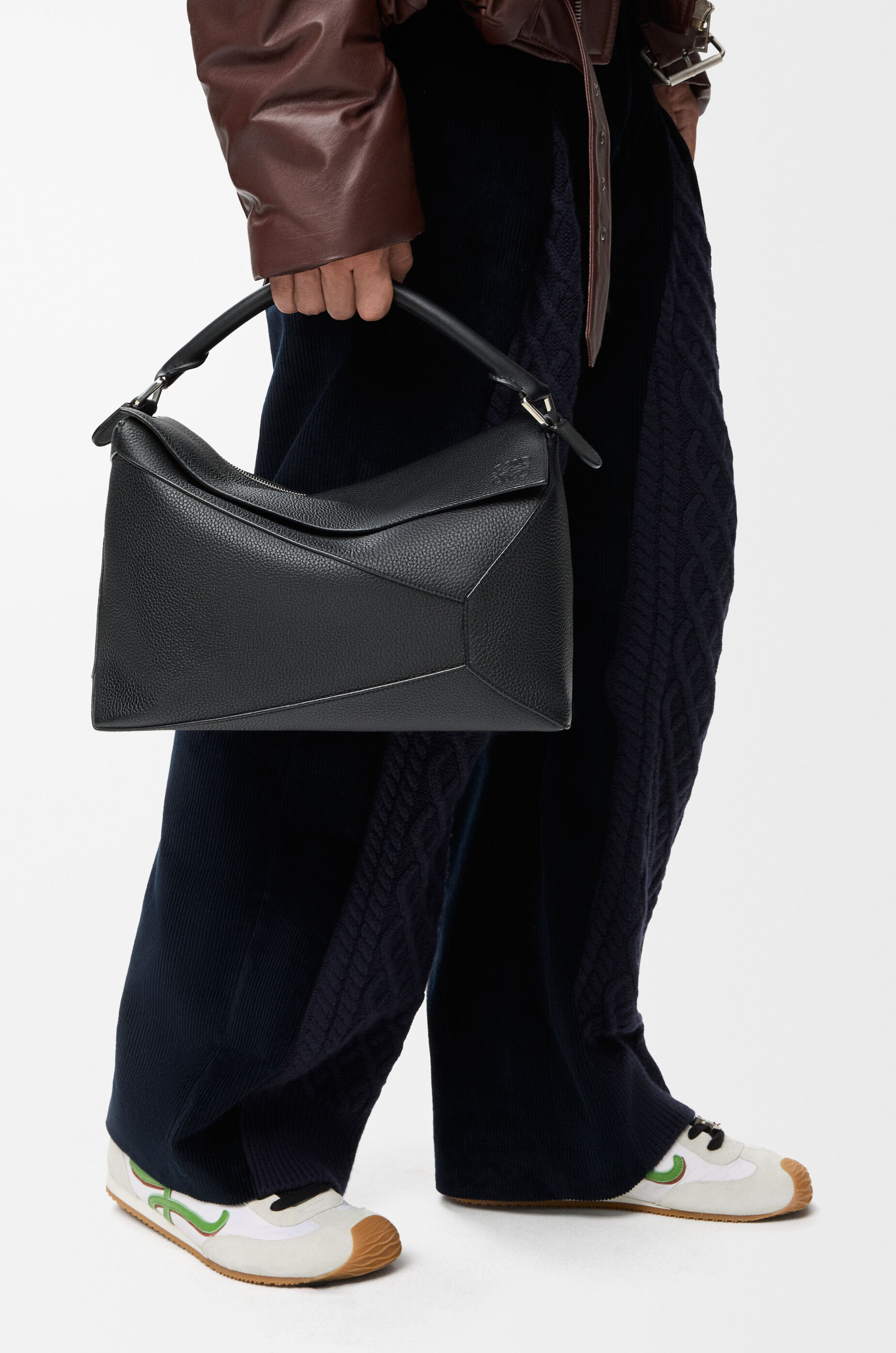 【最終値下】ロエベ　パズルエッジ　バッグ　ラージ　ブラック パズルエッジ バッグ ラージ（グレインカーフ） ブラック - LOEWE