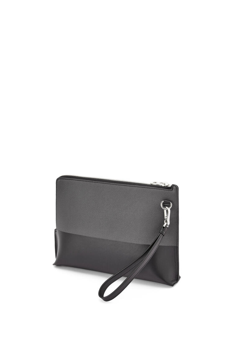 LOEWE Signature L Zip Pouch in calfskin Anthracite/Black pdp_rd