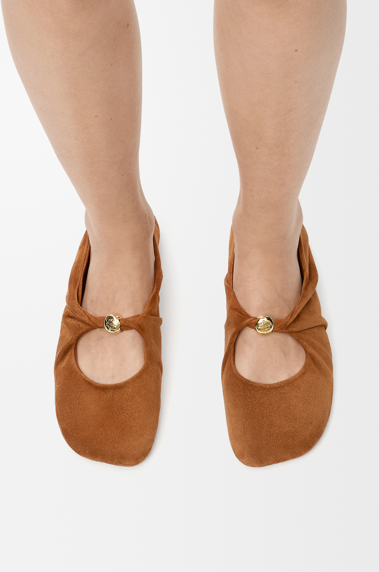LOEWE Bailarina Pebble Soft en ante de piel de cabra Marrón Claro