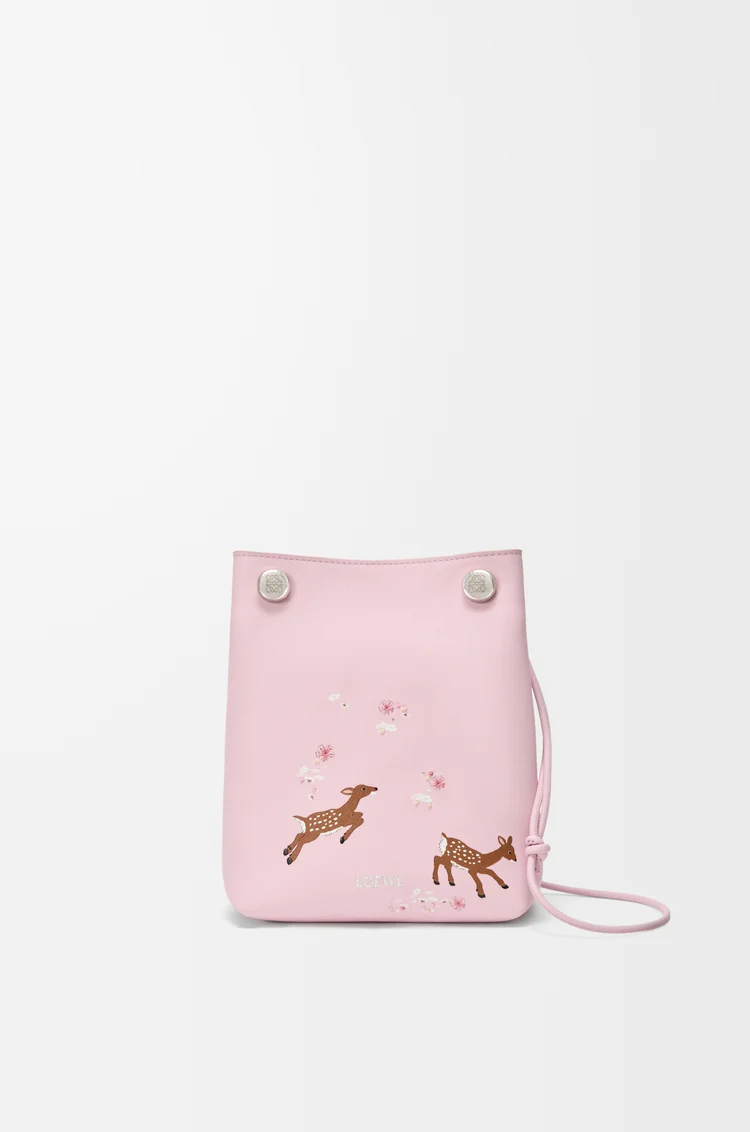 LOEWE シカ ペブル ポーチ（ナパカーフ） ブロッサム