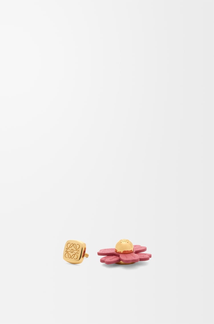 LOEWE Pin Flower en piel de ternera Rosa