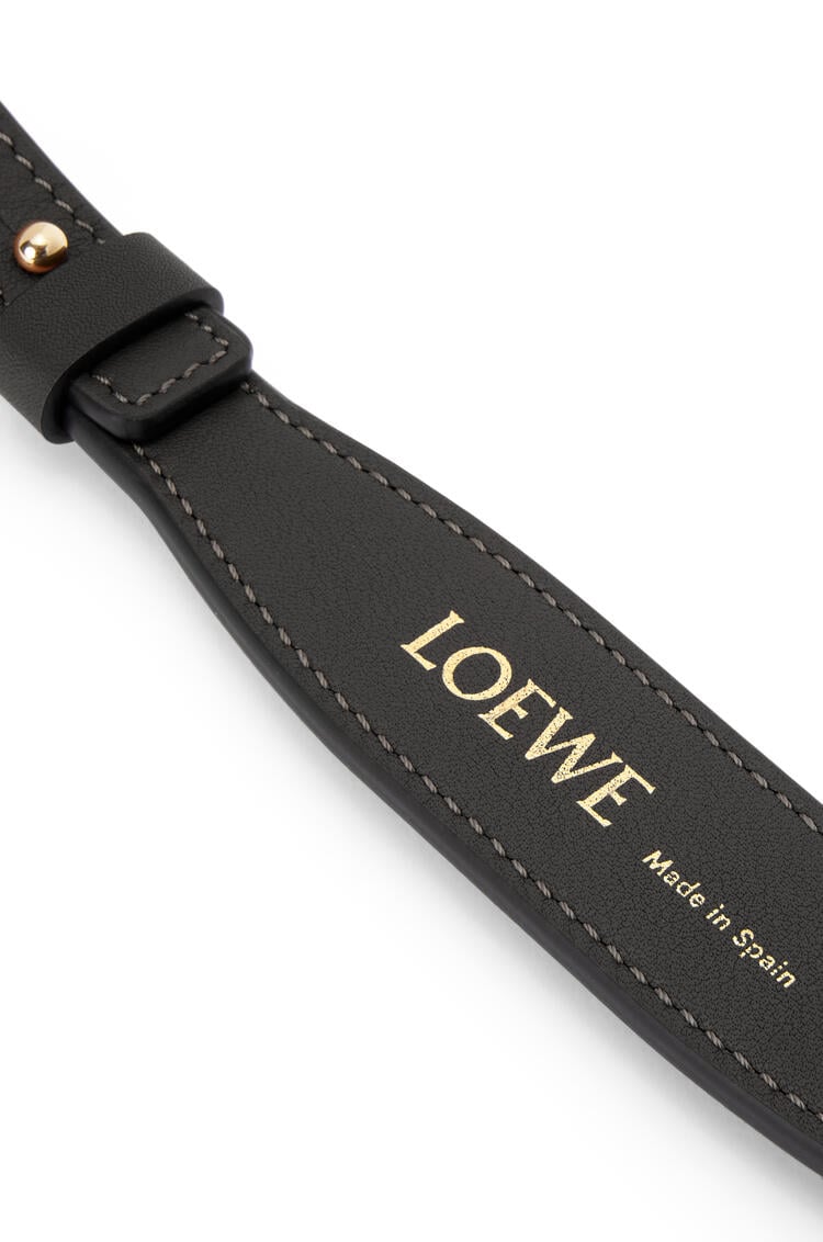 LOEWE Branded short strap in classic calfskin Black