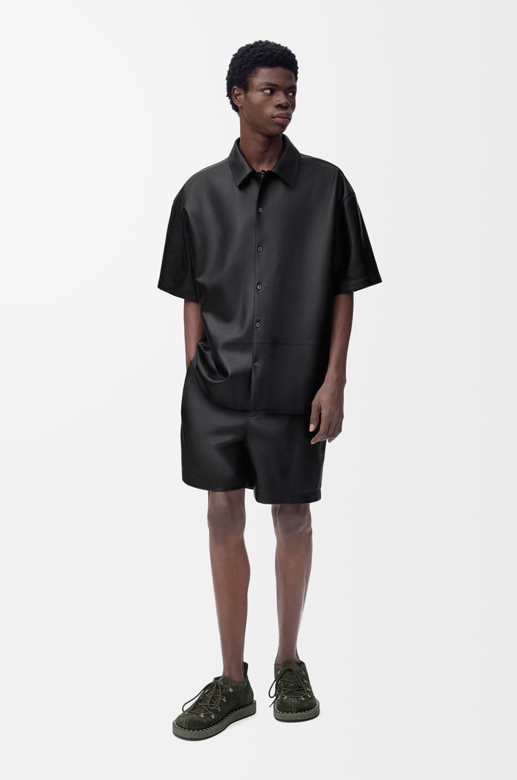 LOEWE Pantalón corto en piel napa de cordero Negro