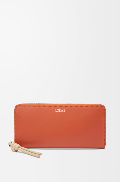 LOEWE Cartera con cremallera Knot en piel napa de ternera Arce/Papercraft