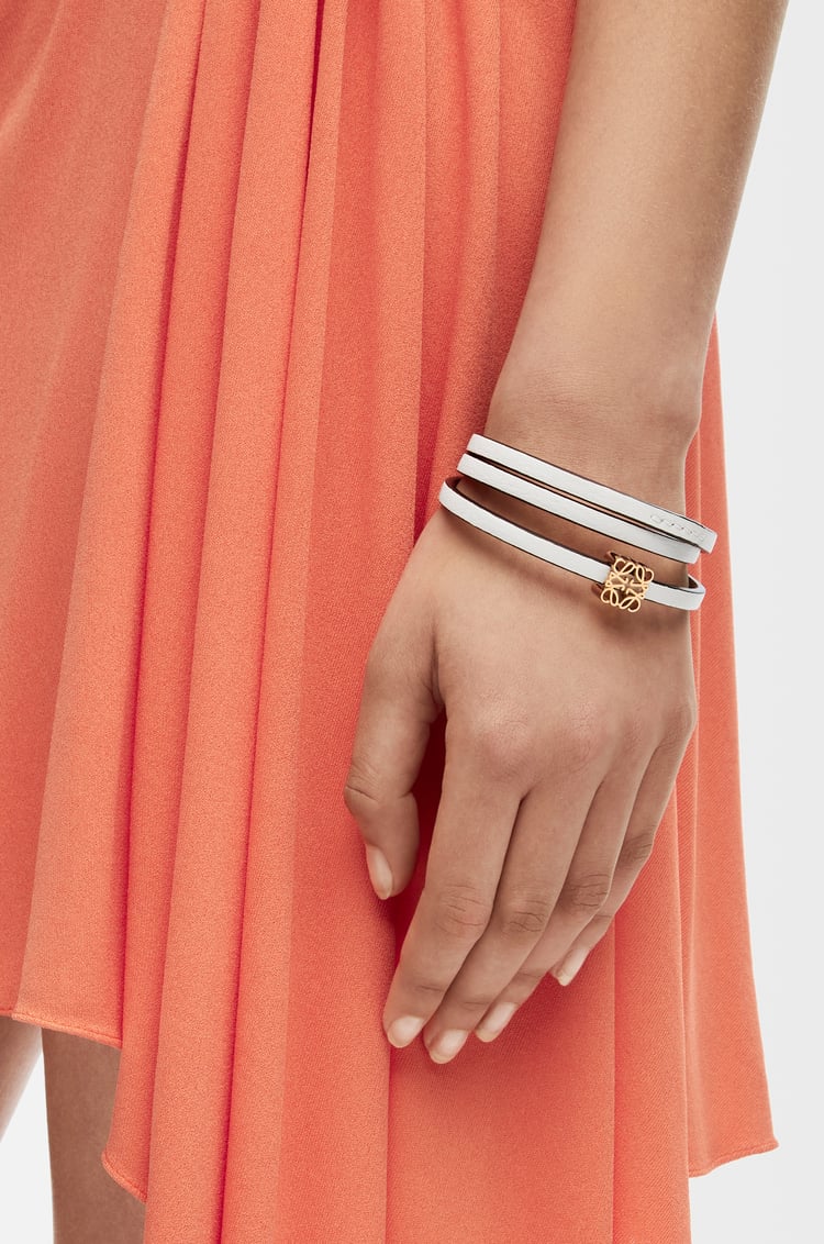 LOEWE Brazalete en piel de ternera Blanco Suave