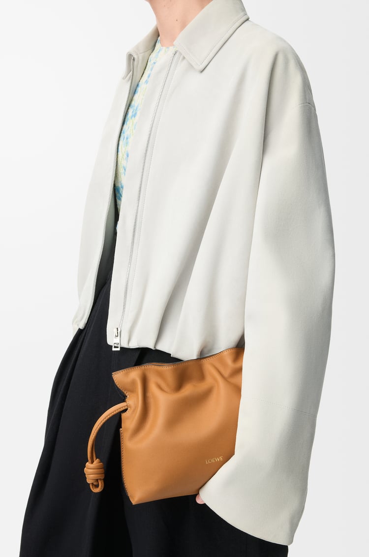 LOEWE 미니 플라멩코 클러치 - 나파 카프스킨 웜 데저트