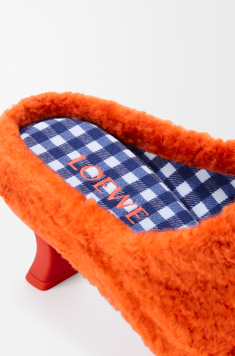 LOEWE Dive mule in shearling Deep Saffron