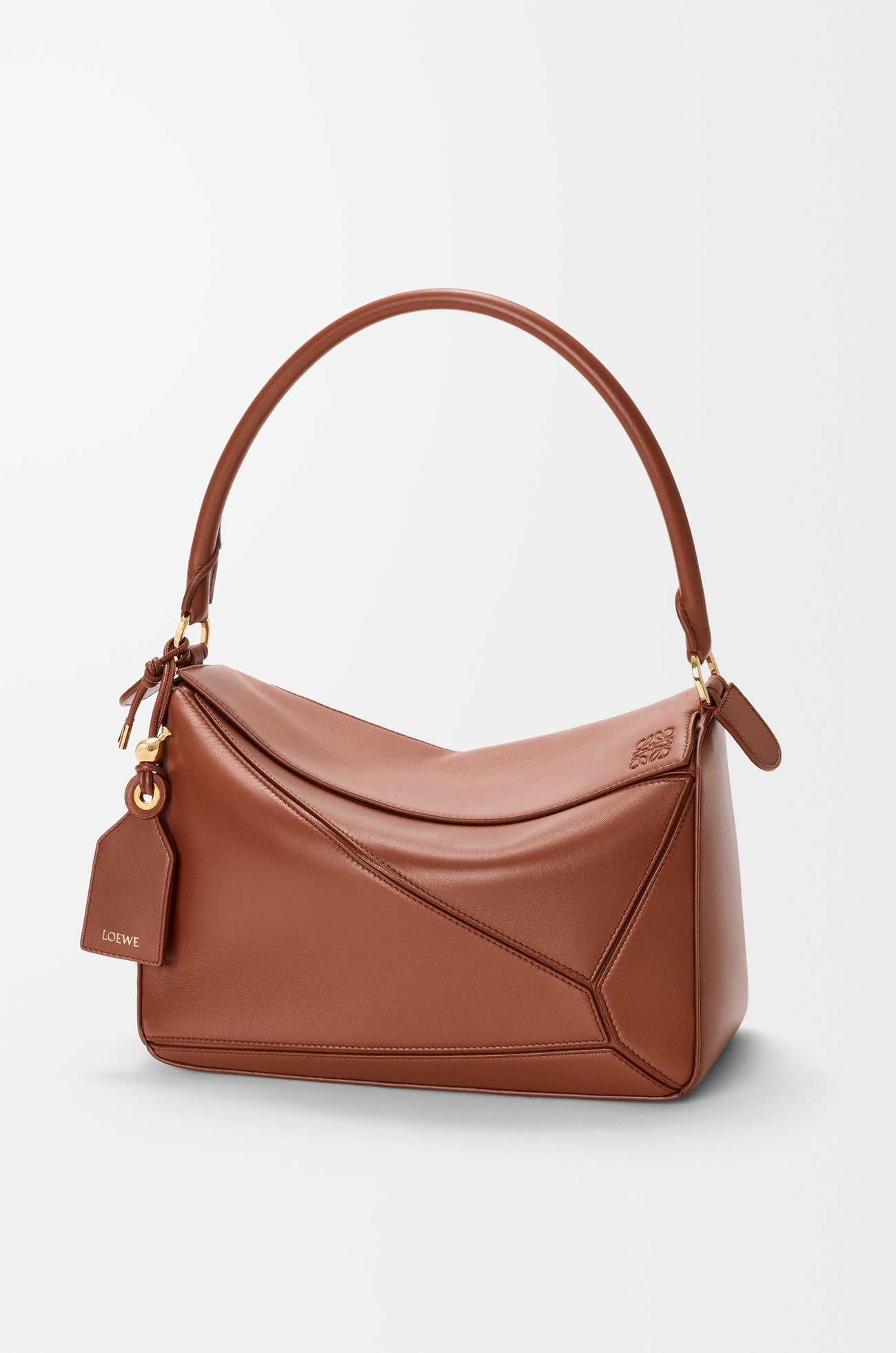 LOEWE Medium Puzzle Featherlight bag in nappa lambskin Pecan