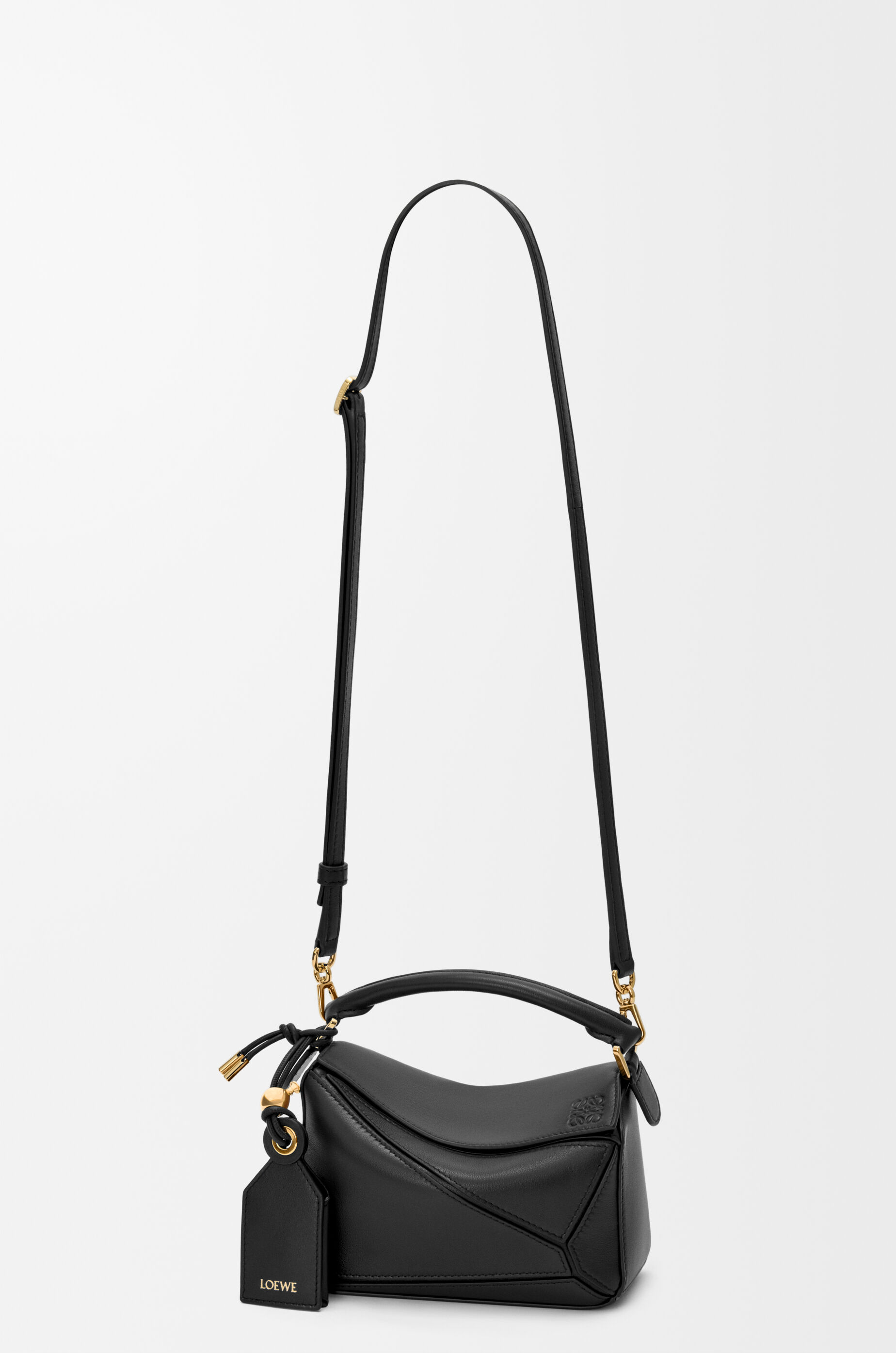 フェザーライト パズルバッグ ミニ（ナパラム） ブラック - LOEWE