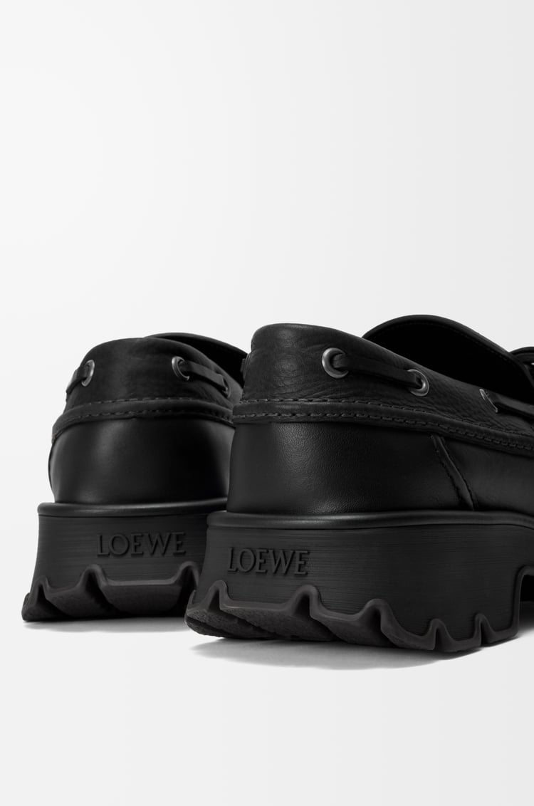 LOEWE Bobby derby in calfskin and vegetable-tanned calfskin ブラック