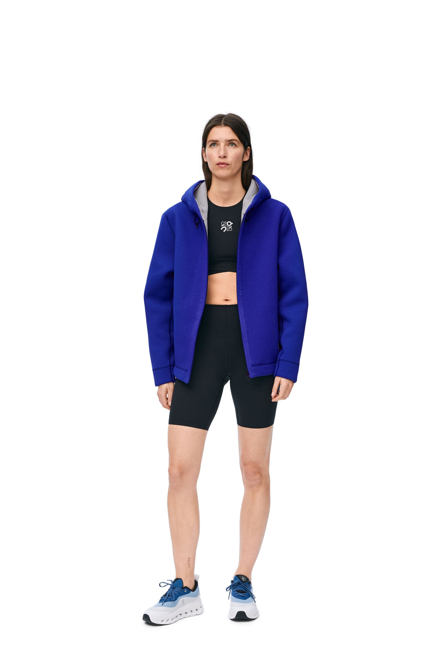 Sudadera con capucha en tejido tecnico