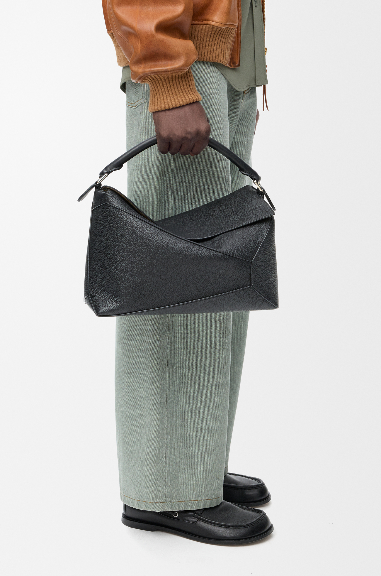 LOEWE Large Puzzle Edge bag in grained calfskin Black