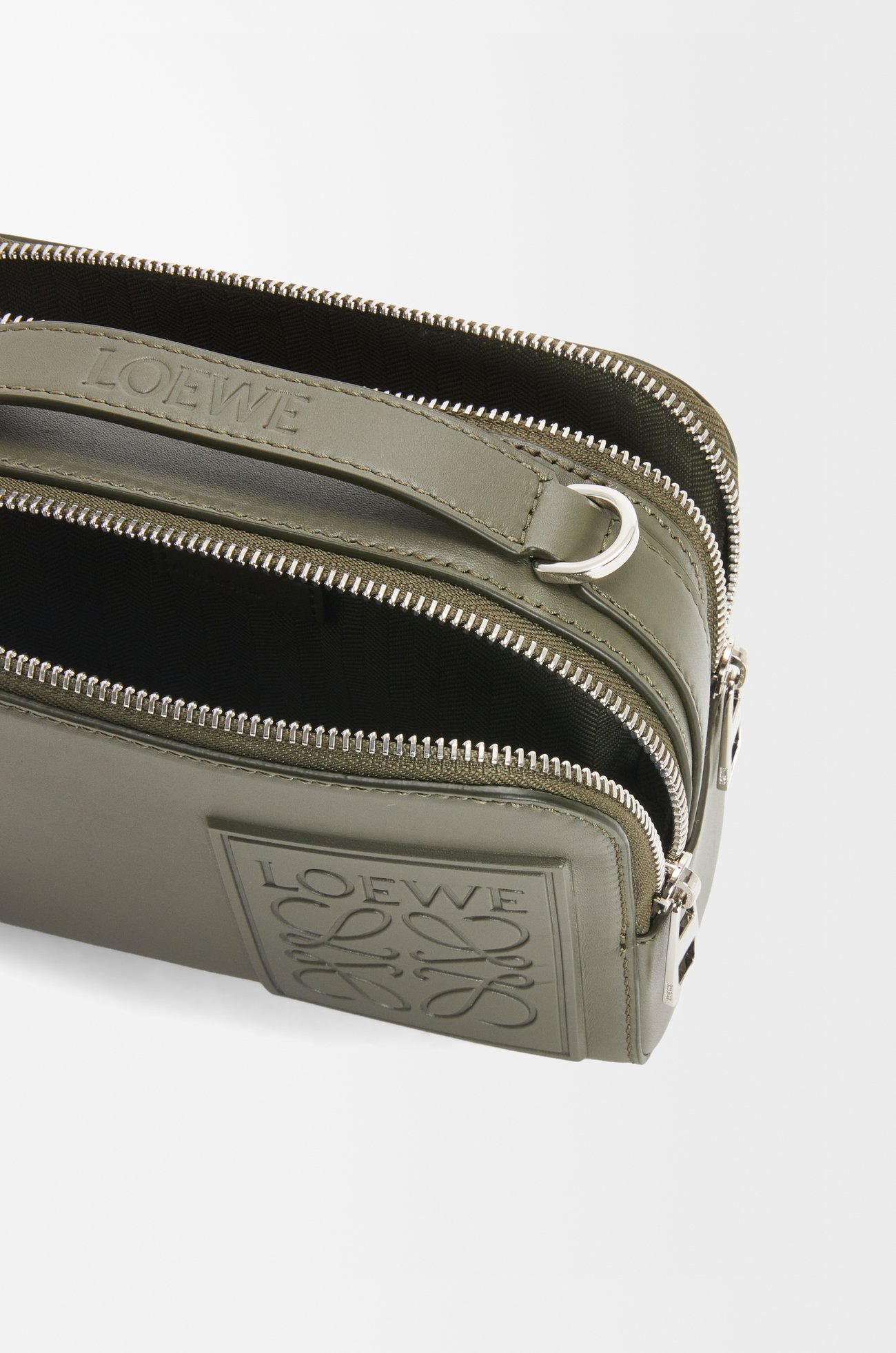 LOEWE クロスボディ カメラバッグ ミニ（サテンカーフ） カーキグリーン