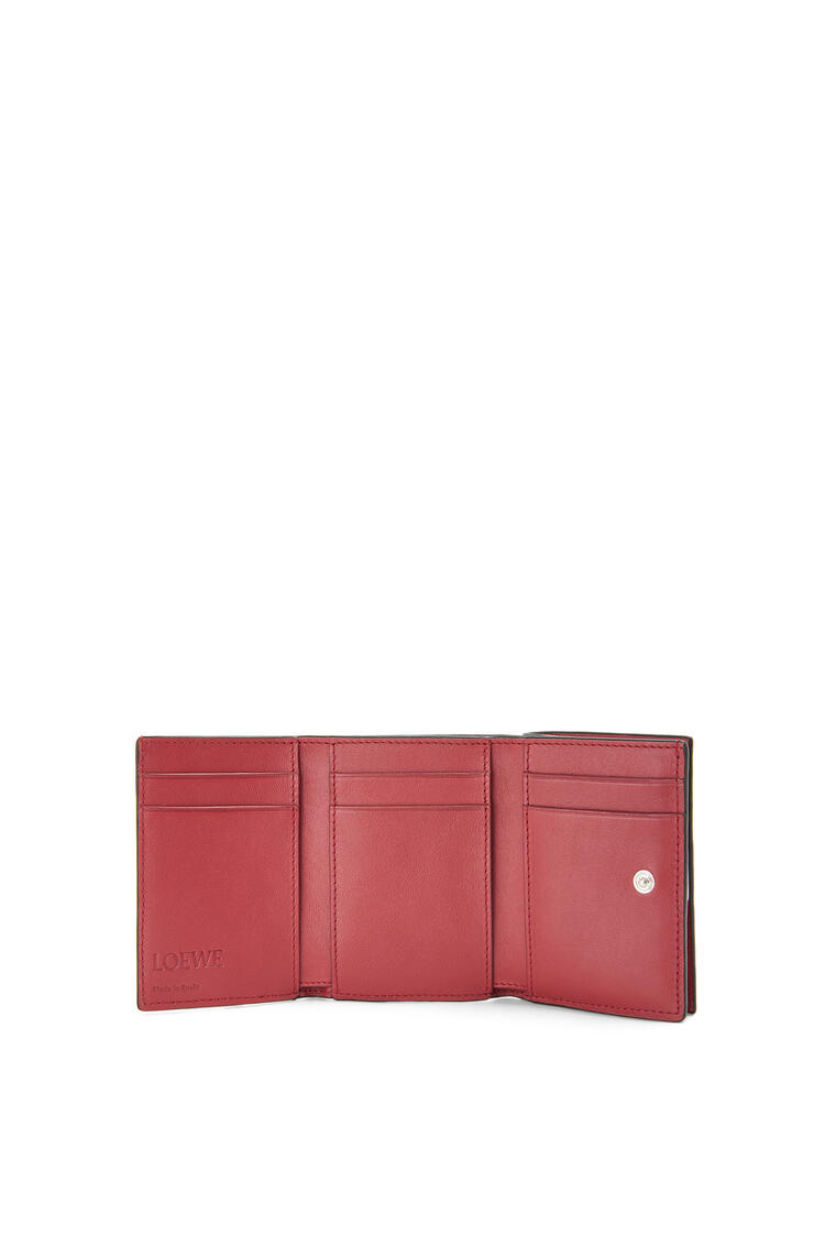 LOEWE Anagram trifold wallet in pebble grain calfskin Rouge