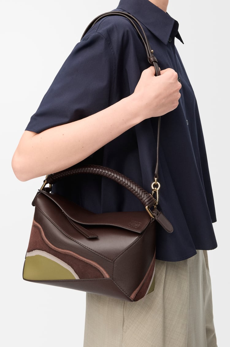 LOEWE パズルエッジ バッグ スモール（ナパカーフ） チョコレート/ライトモス
