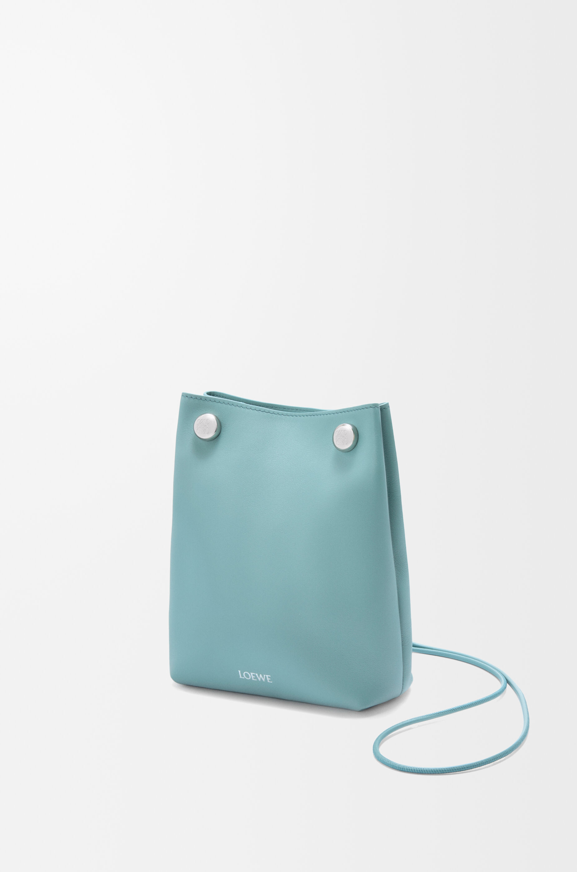 商品画像：ぺブル ポーチ（スムースカーフ） グリーン - LOEWE 5