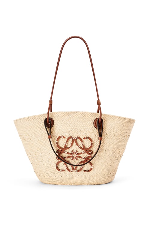 Medium Anagram Basket bag in iraca palm and calfskin Natural/Tan - LOEWE