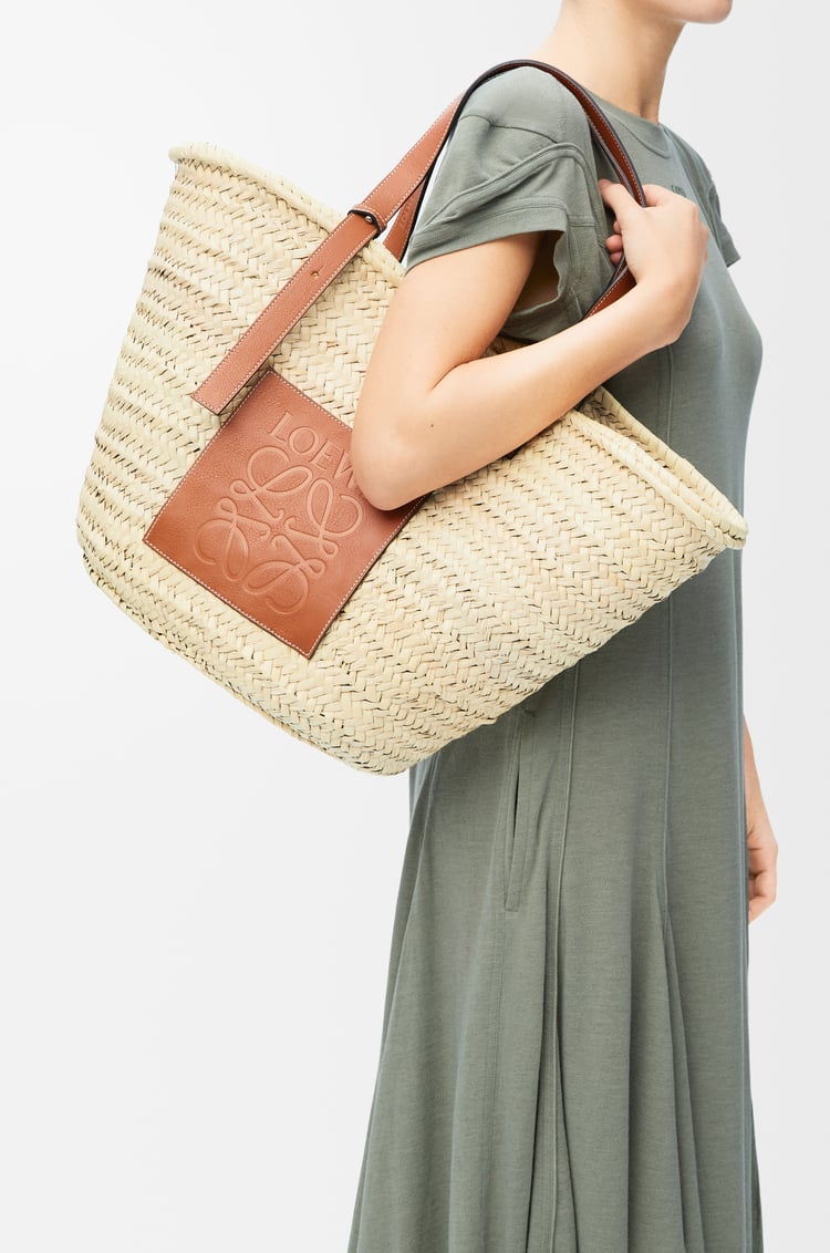 LOEWE バスケットバッグ ラージ（ヤシの葉&カーフ） ナチュラル/タン