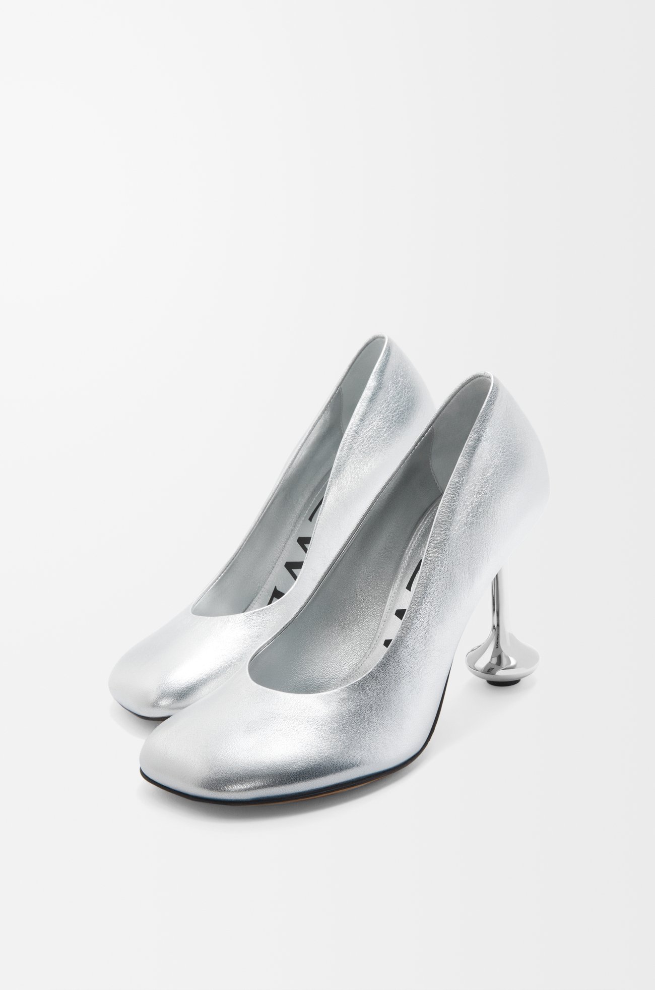 LOEWE Toy pump in laminated lambskin Silver plp_rd