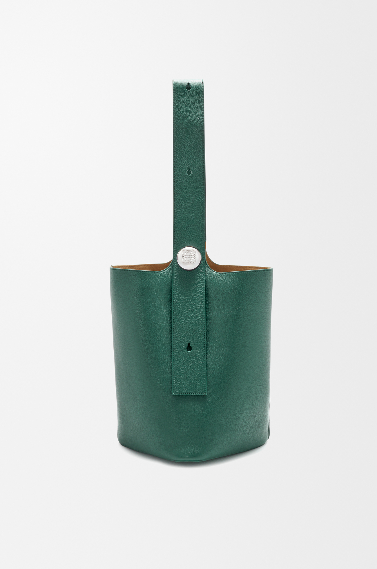 LOEWE Large Pebble bucket in supple grained calfskin Evergreen