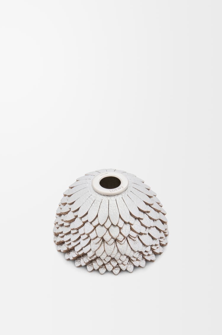 LOEWE Ciondolo Flower in pelle di vitello Argento