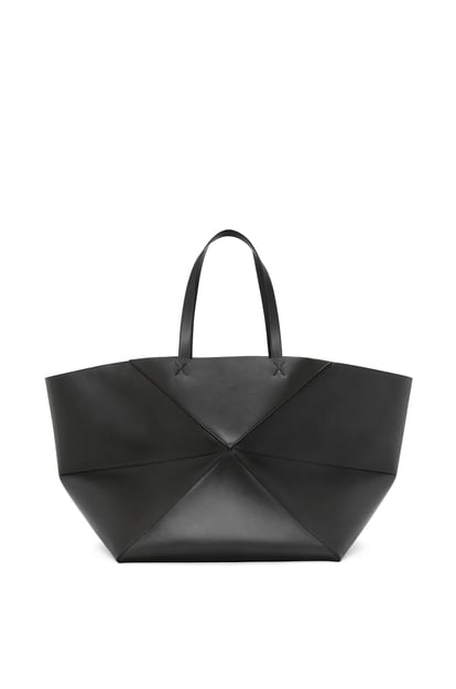 LOEWE XXL Puzzle Fold Tote in shiny calfskin Black plp_rd