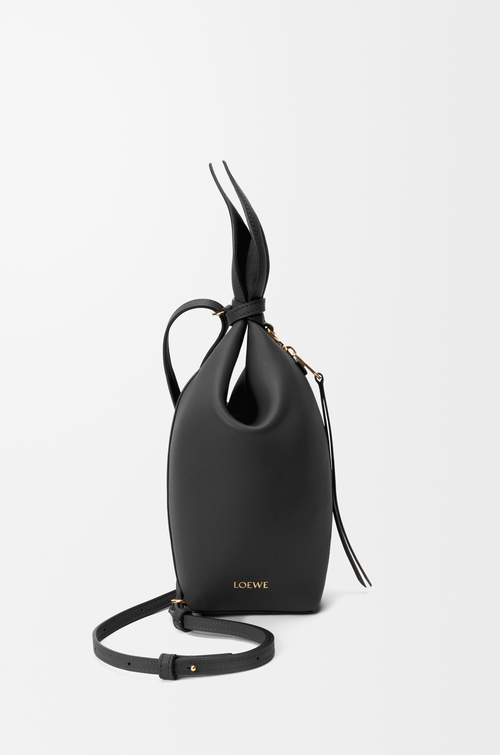 LOEWE Mochila Scarf en piel de ternera lisa Negro