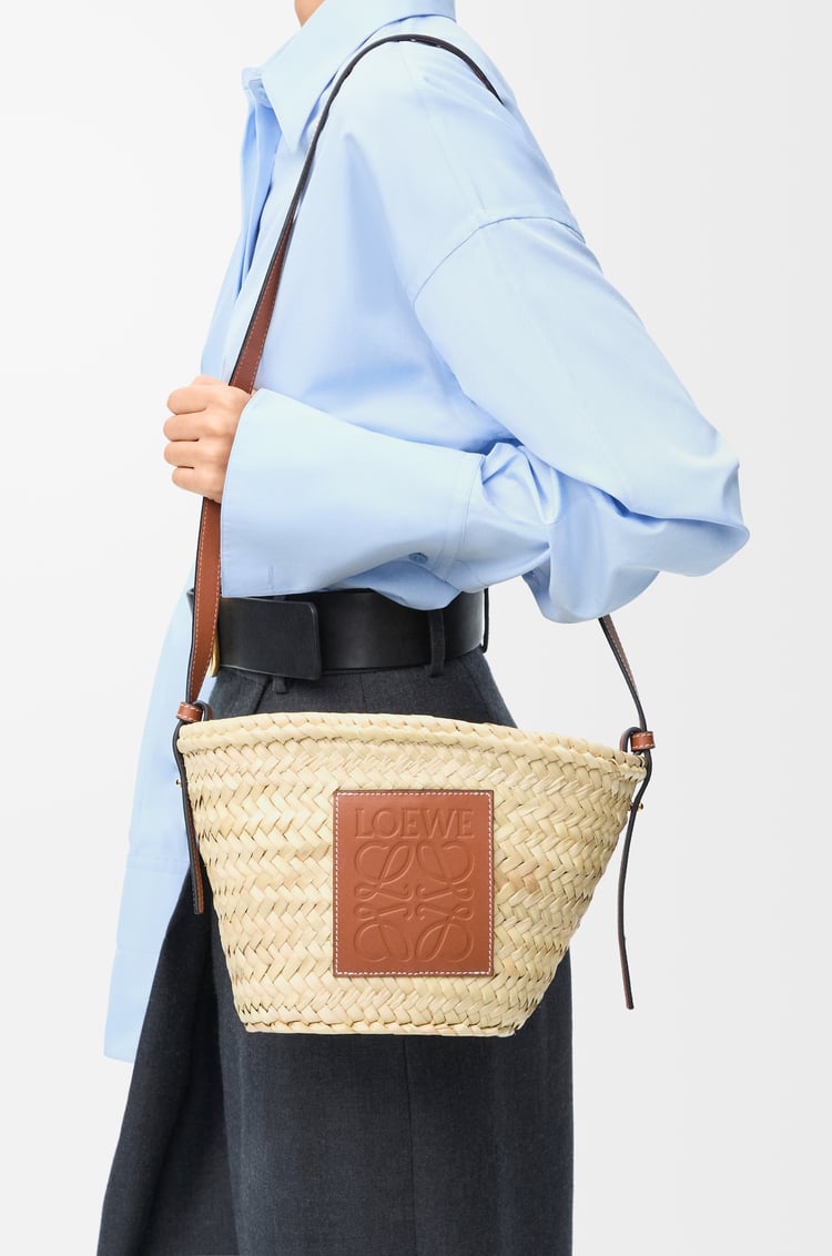 bucket bag bolso paula's loewe