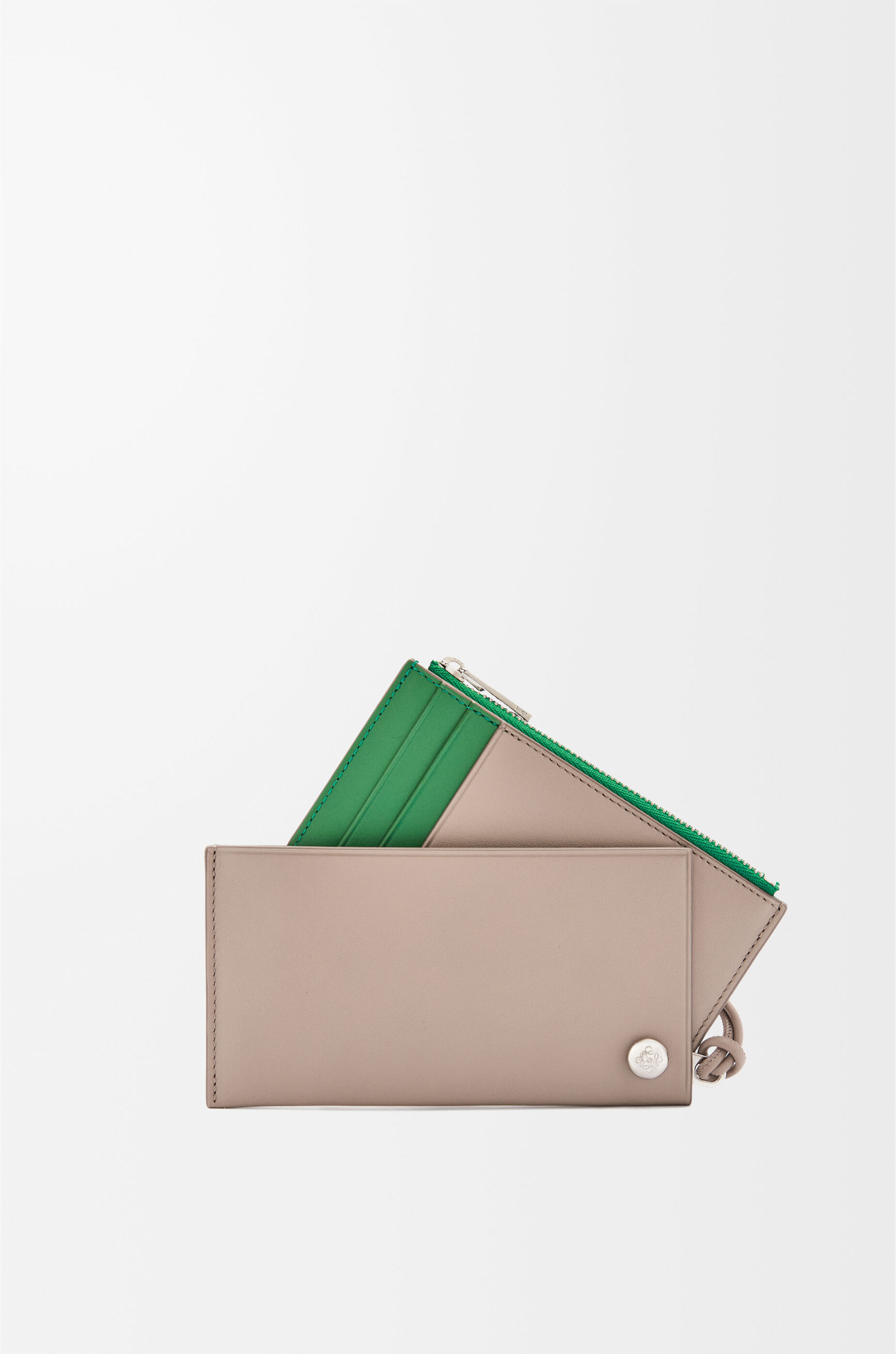 Pebble Slider coin cardholder in shiny nappa calfskin Sand Pebble Slider coin cardholder in shiny nappa calfskin Sand