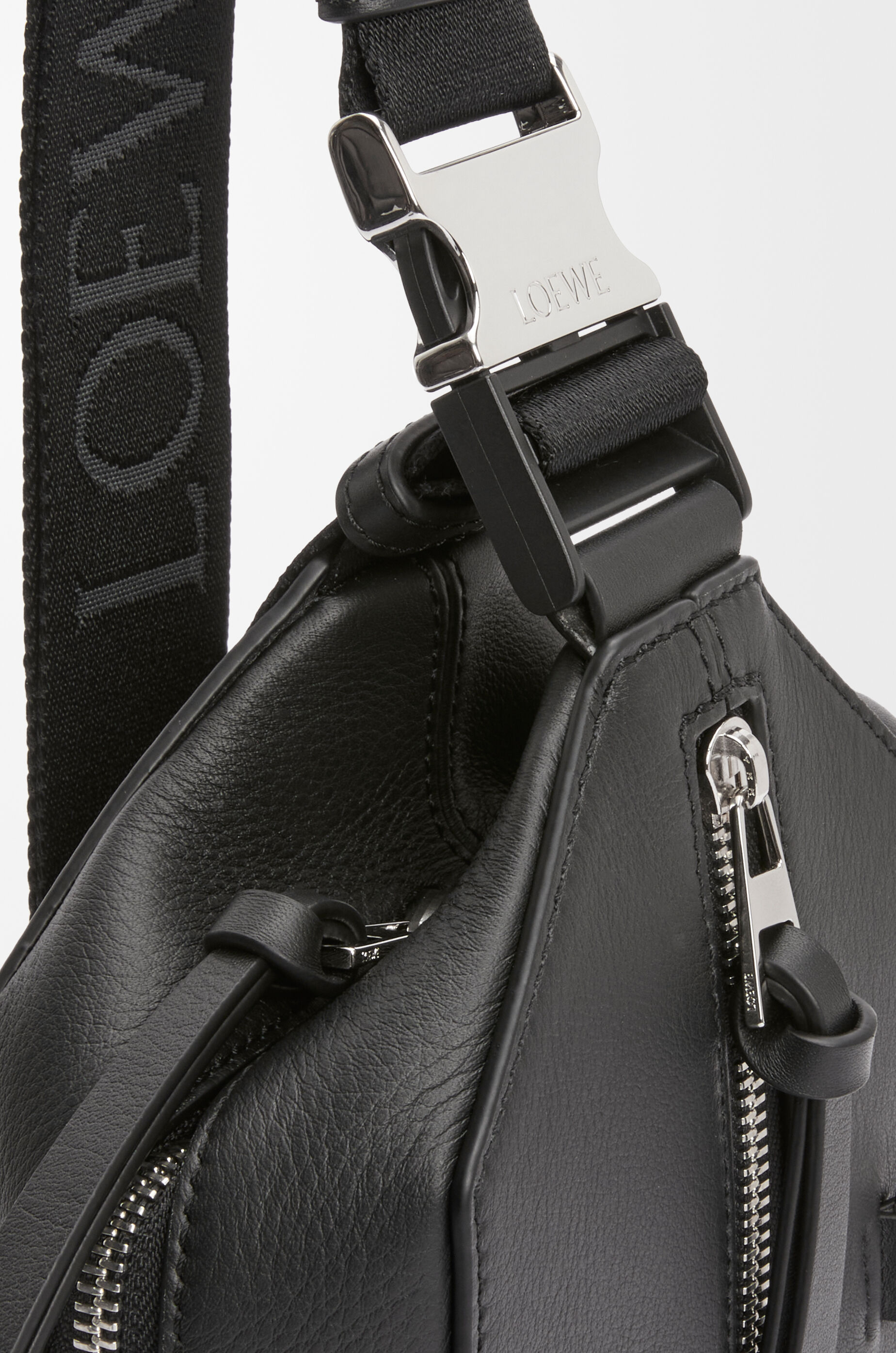 コンバーチブル スリング（クラシックカーフ） ブラック - LOEWE Japan