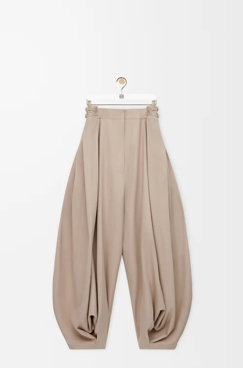 LOEWE Drapierte Hose aus Baumwolle und Seide Beige