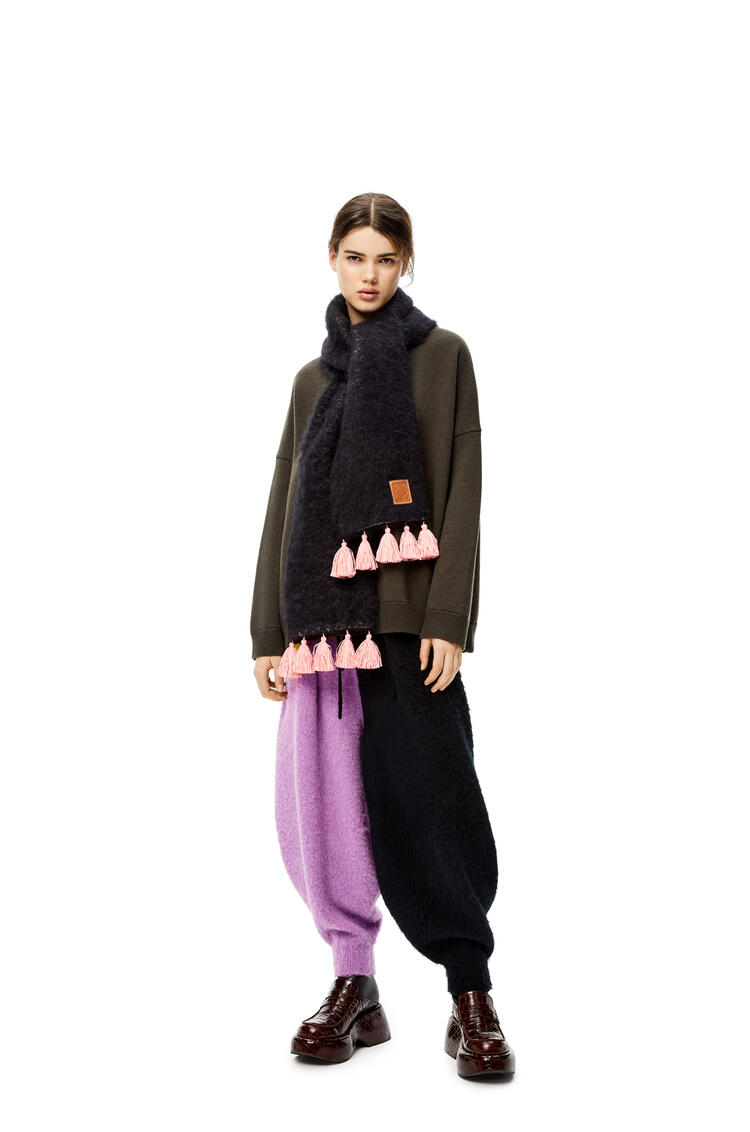 LOEWE Tassel scarf in wool mohair Black/Pink pdp_rd