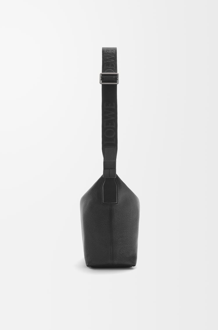 LOEWE 小号柔软粒面牛皮革 Cubi 斜挎包 黑色