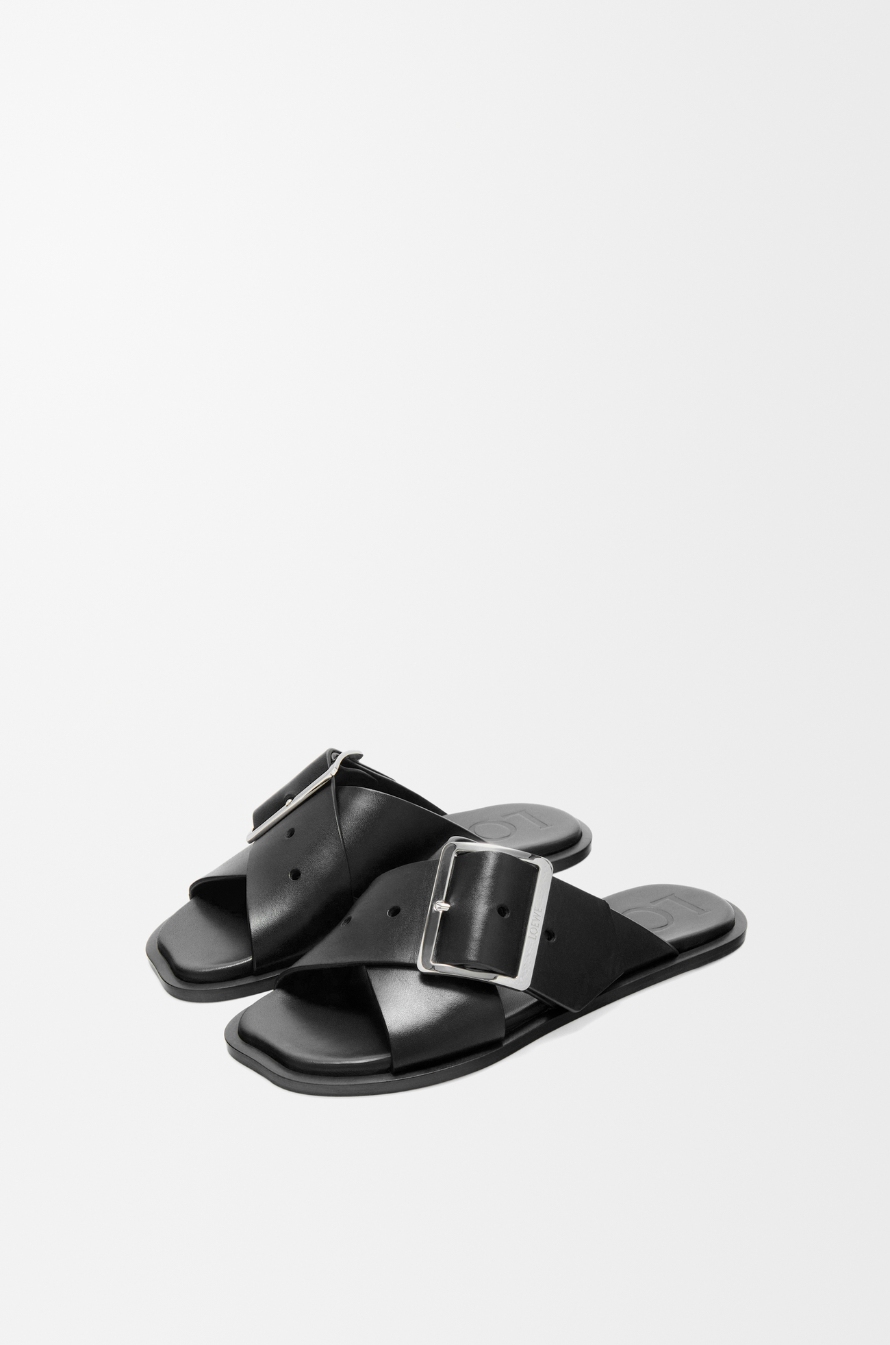 LOEWE Petal Belt flat sandal in vegetable-tanned calfskin Black plp_rd