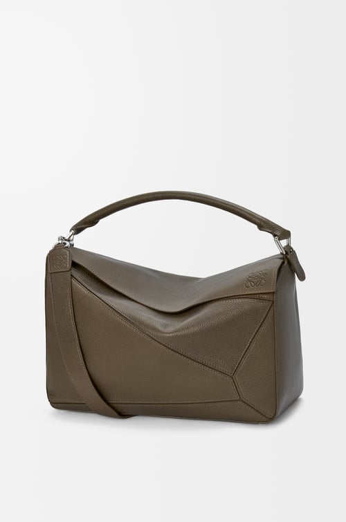 LOEWE Große Puzzle Tasche aus geschmeidigem genarbtem Kalbsleder Tundra