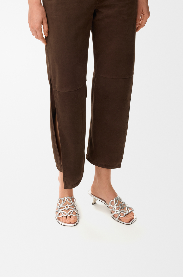 LOEWE Petal Anagram 層壓小羊皮涼鞋 銀色