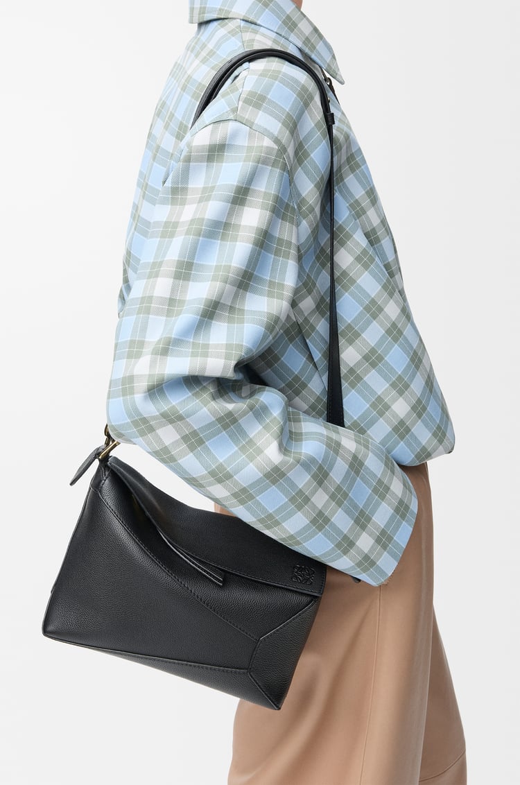 LOEWE Borsa Puzzle Edge piccola in morbida pelle di vitello granata Nero