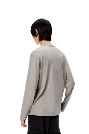 LOEWE Camiseta de manga larga en algodón Gris Oscuro plp_rd