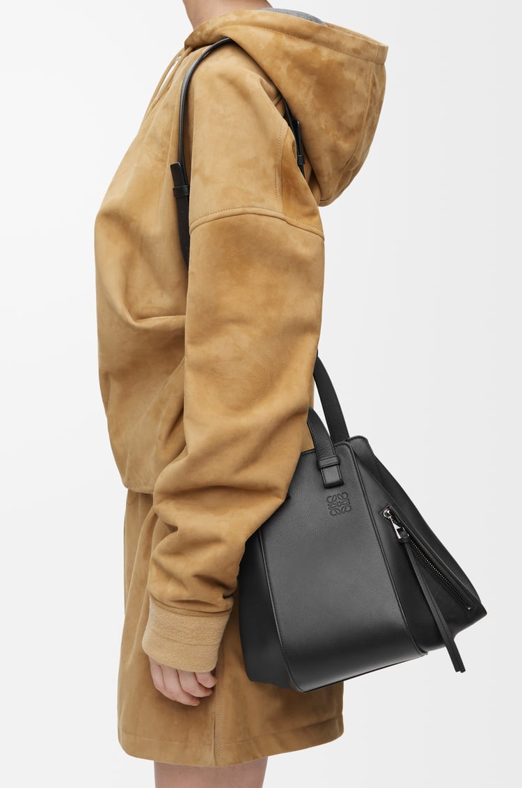 LOEWE Small Hammock bag in classic calfskin Black