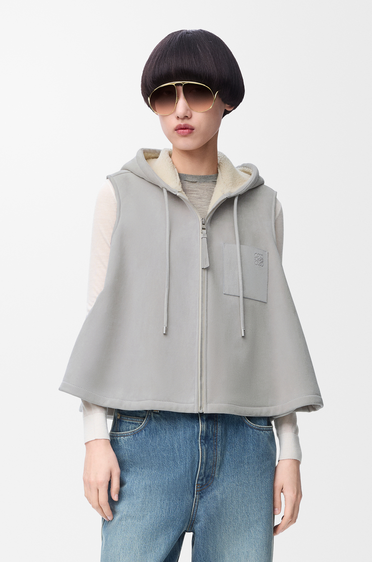 LOEWE Hooded vest in shearling 라이트 그레이 멜란지