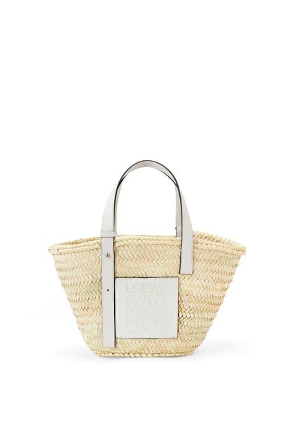 LOEWE 棕榈叶和牛皮革 Basket 手袋 Natural/White